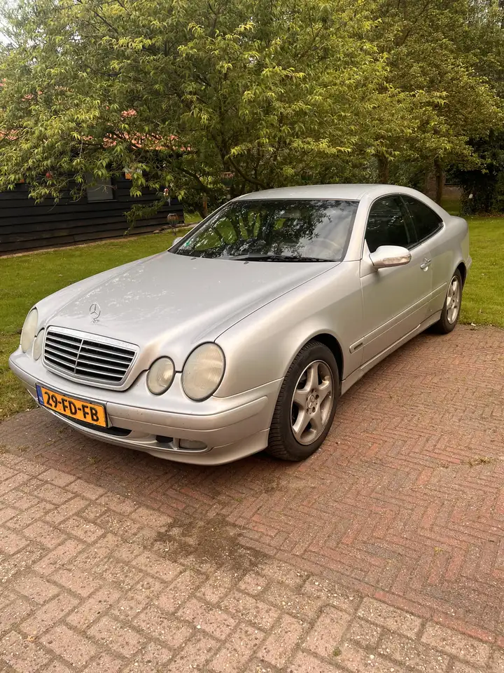 Mercedes-Benz CLK 200 Elegance, foto 3