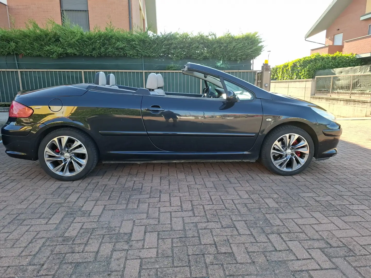 Peugeot 307 CC 2.0 hdi 16v Feline fap - 2