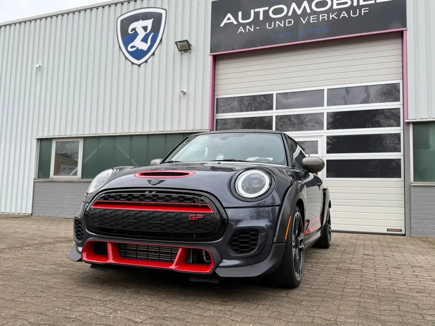 MINI John Cooper Works Coupe / GP Limitiert Nr. 2509 Grau - 2