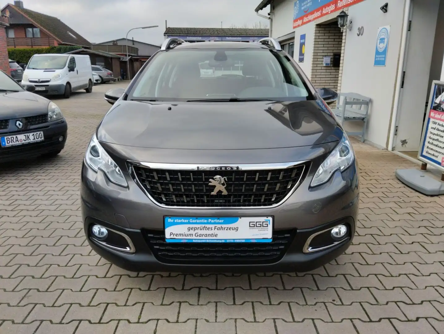 Peugeot 2008 Active TÜV-AU 11-2026 Grau - 2