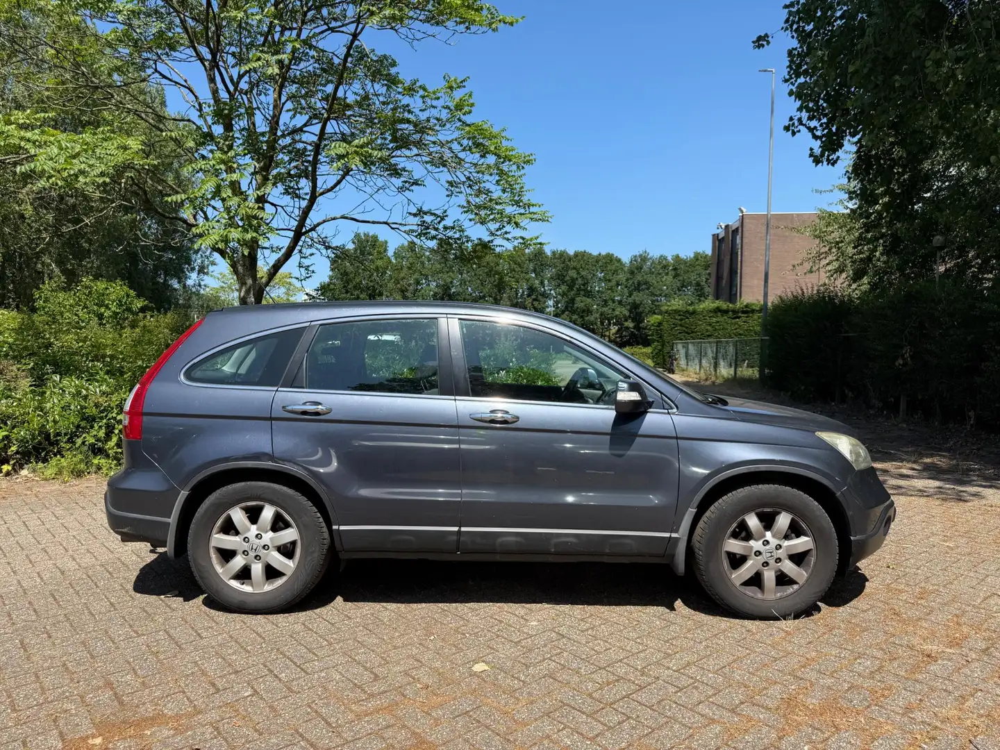 Honda CR-V 2.0i Automaat Elegance Airco Leder Panorama Grijs - 2
