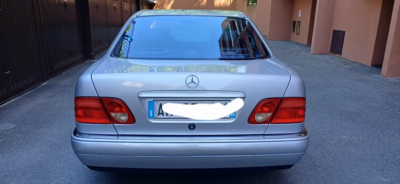 Mercedes-Benz E 200 Avantgarde, foto 5