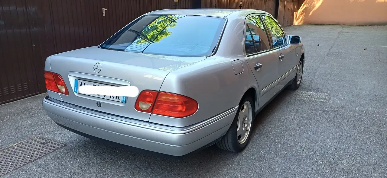 Mercedes-Benz E 200 Avantgarde, foto 7