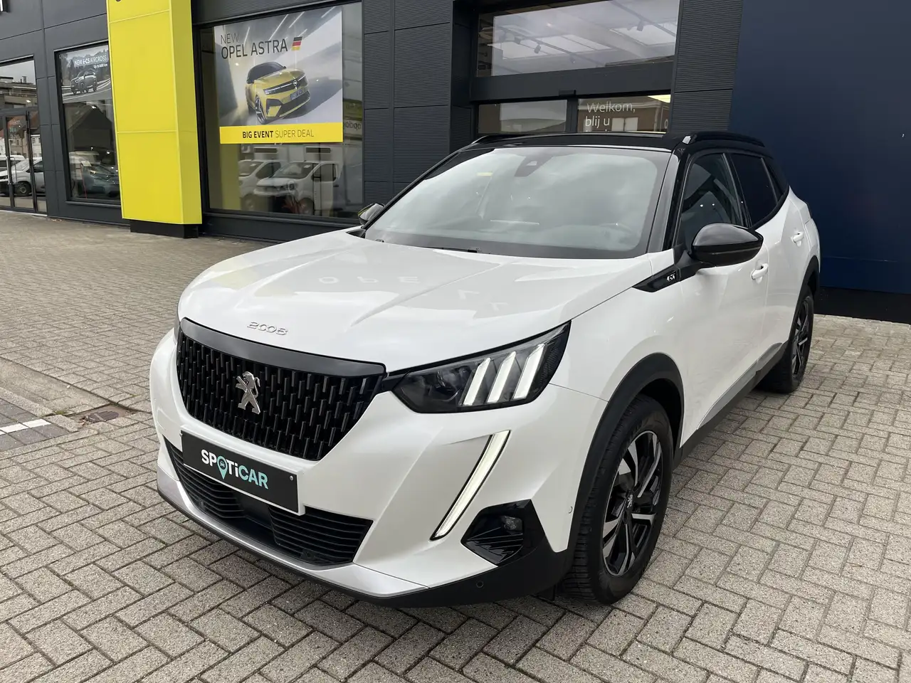 Peugeot 2008 GT 1.2i EAT8 155pk, миниатюра 3