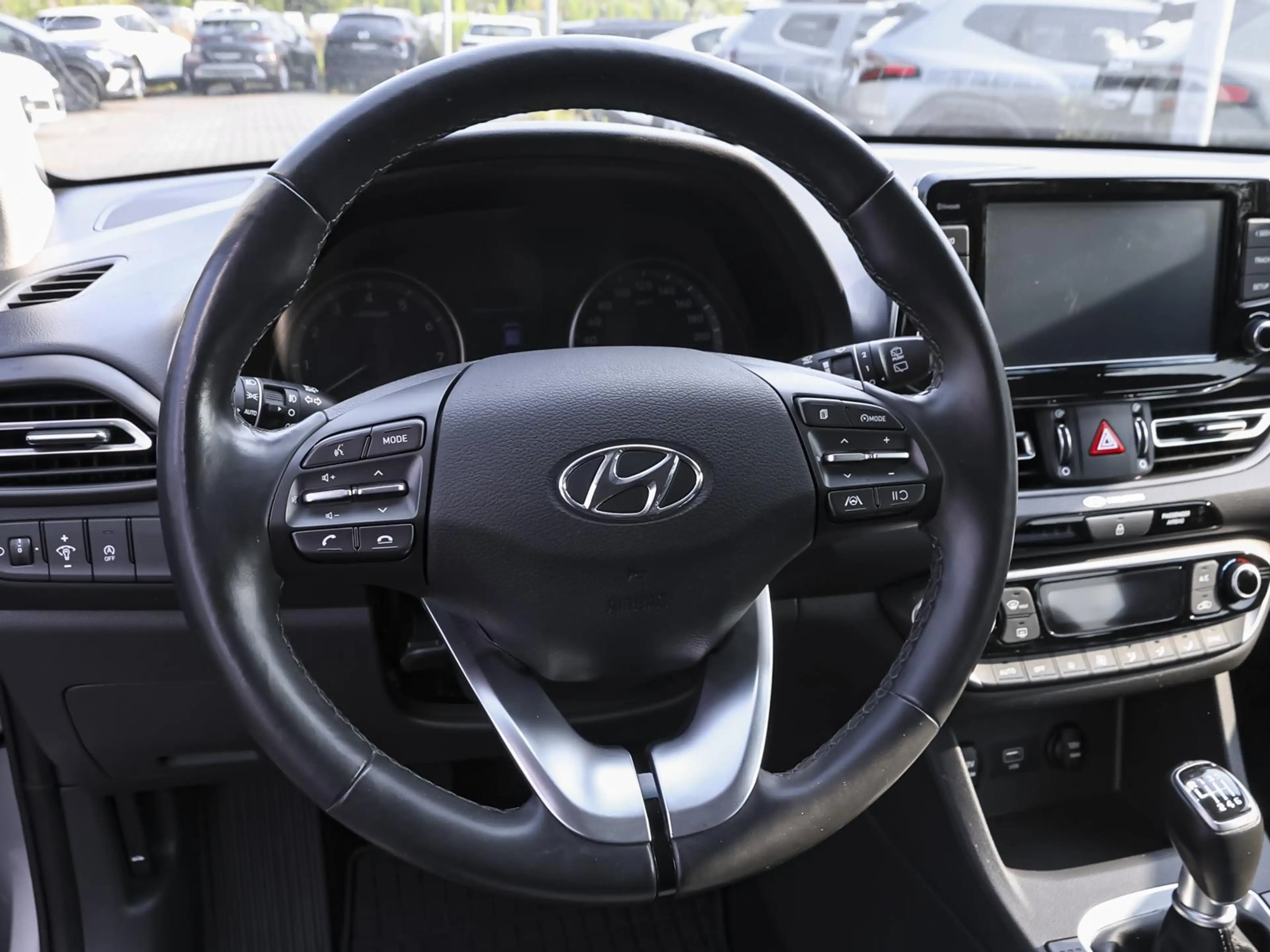 Hyundai i30 PDC KAMERA ALLWETTER — photo 9