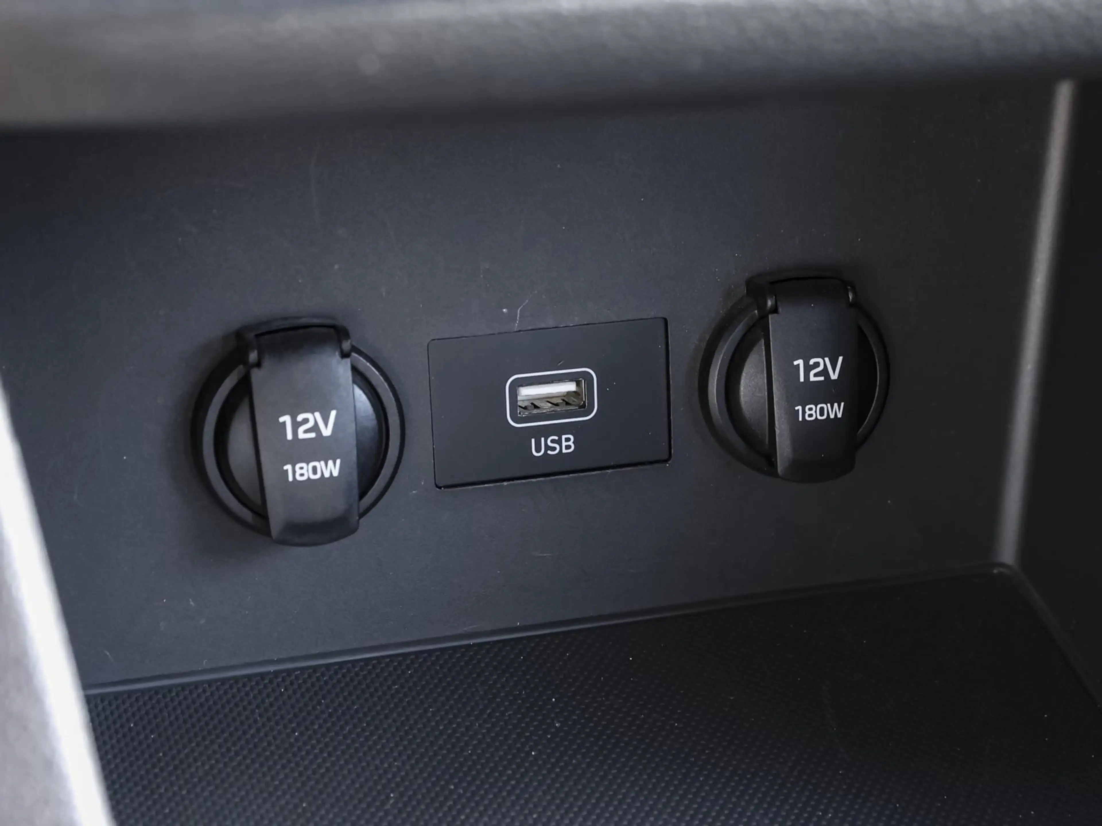 Hyundai i30 PDC KAMERA ALLWETTER — photo 11