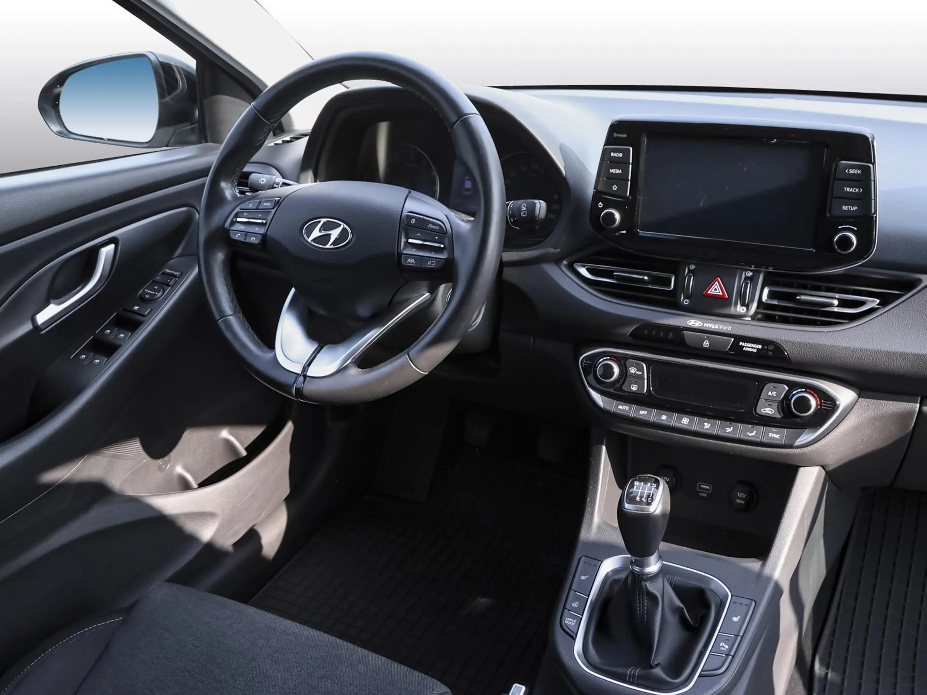 Hyundai i30 PDC KAMERA ALLWETTER — photo 5
