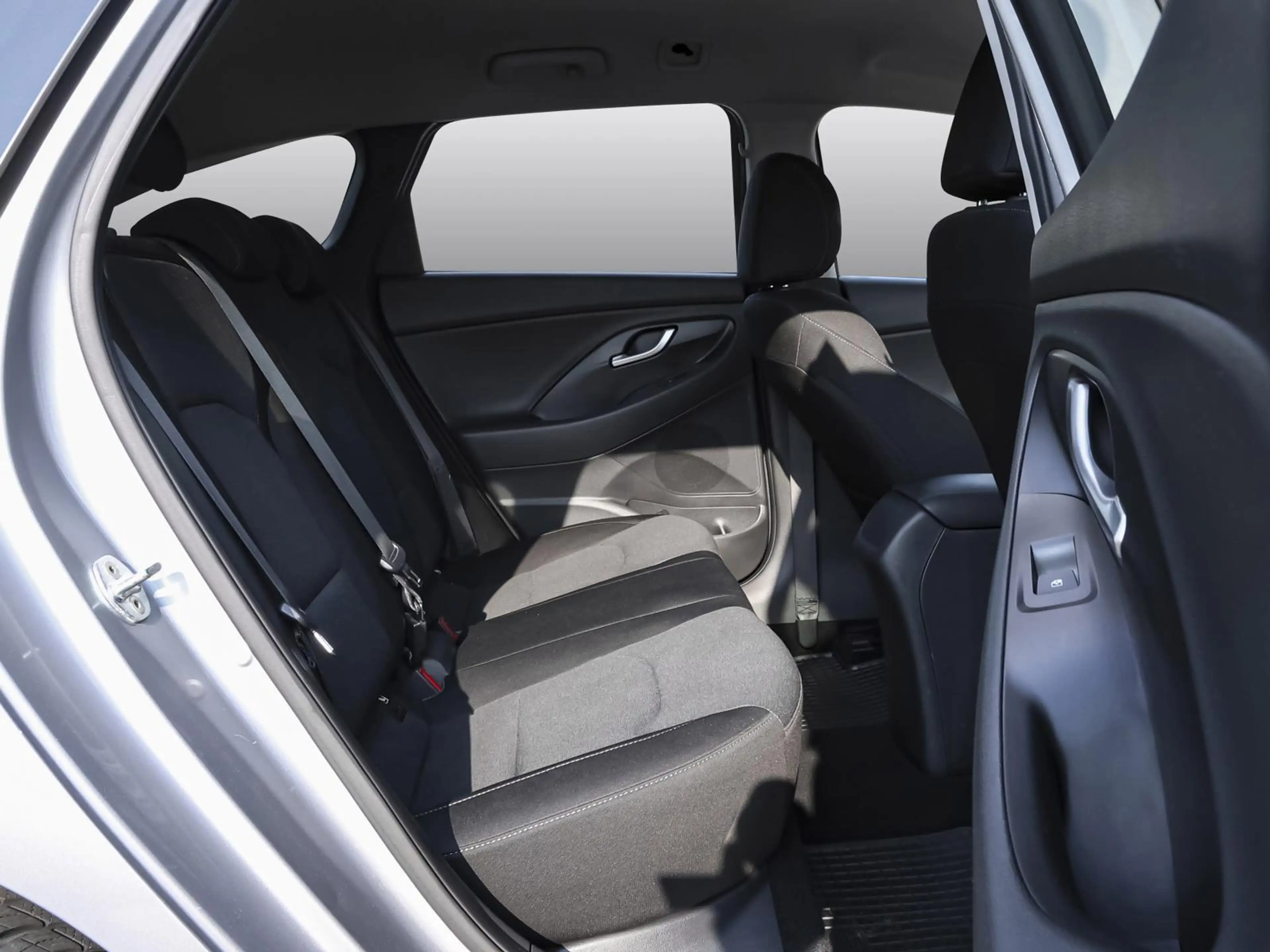 Hyundai i30 PDC KAMERA ALLWETTER — photo 4