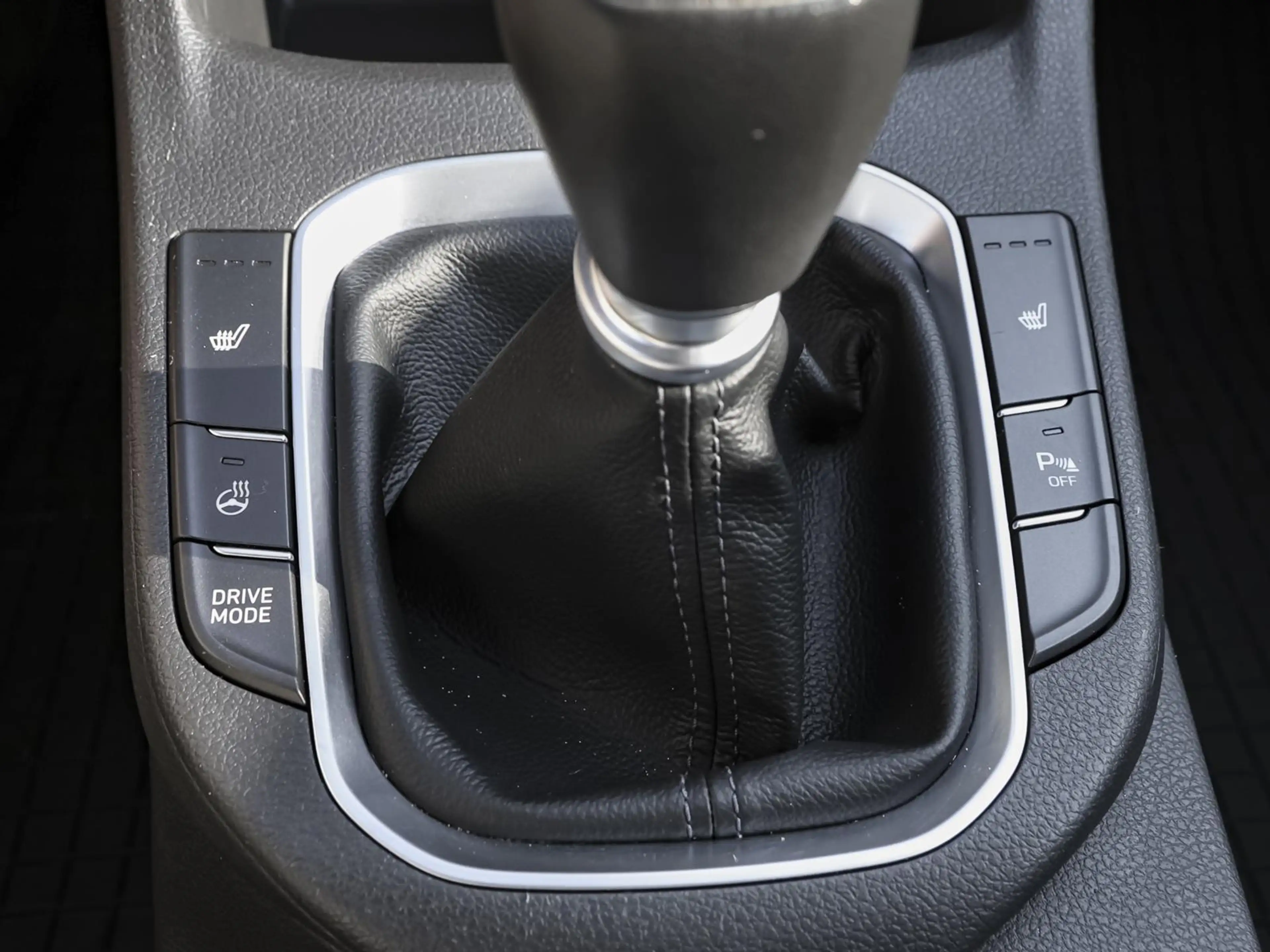 Hyundai i30 PDC KAMERA ALLWETTER — photo 10