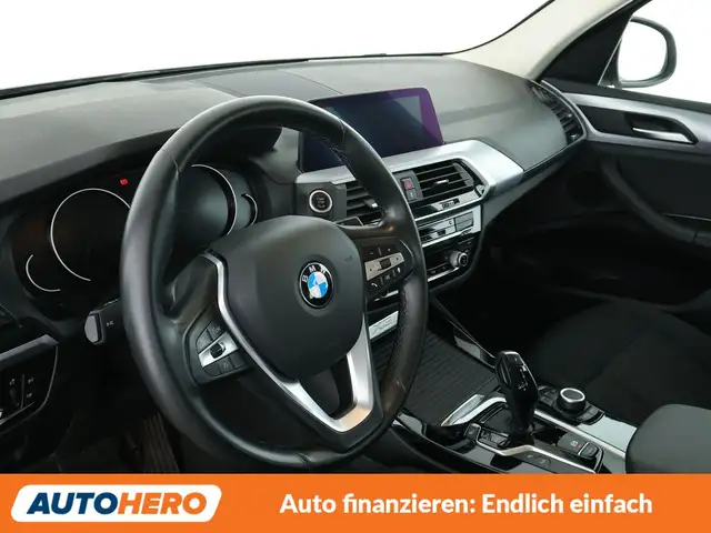 BMW X3 view 11