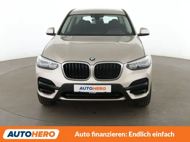 BMW X3 view 9