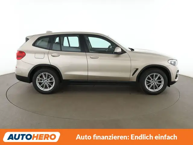 BMW X3 view 7