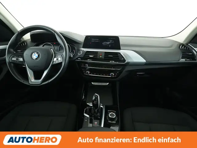 BMW X3 view 12