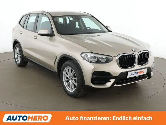 BMW X3 view 8