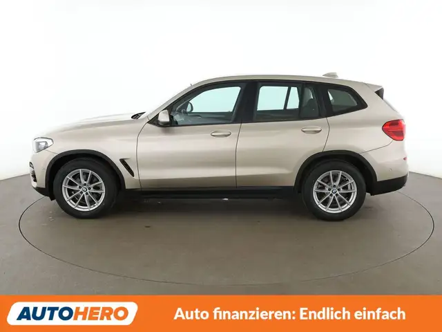 BMW X3 view 3