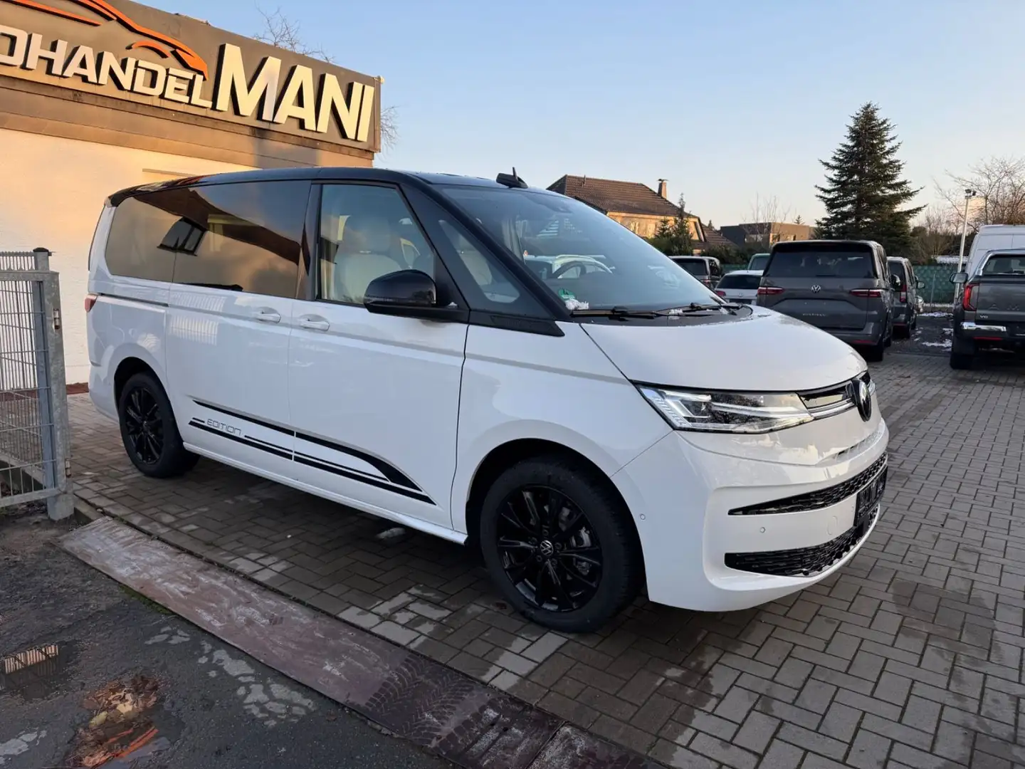 Volkswagen T7 Multivan 2.0 TDI Edition/Lang/ Vis-a-Vis Weiß - 1