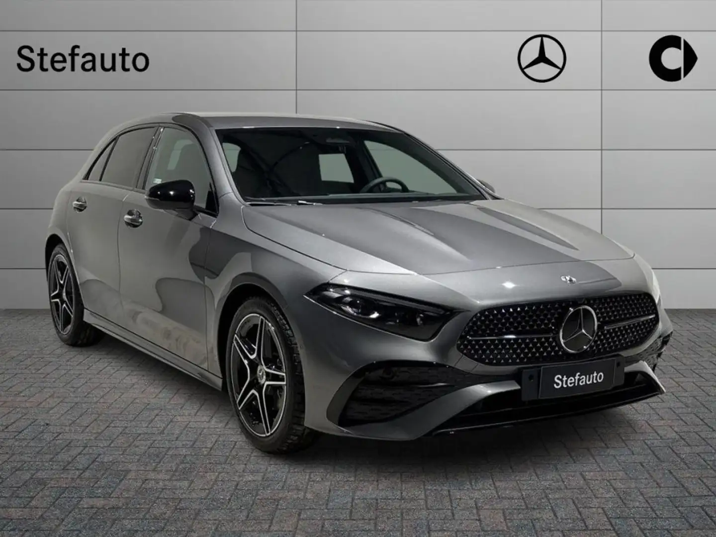 Mercedes-Benz A 180 d Automatic AMG Line Advanced Plus Grigio - 1