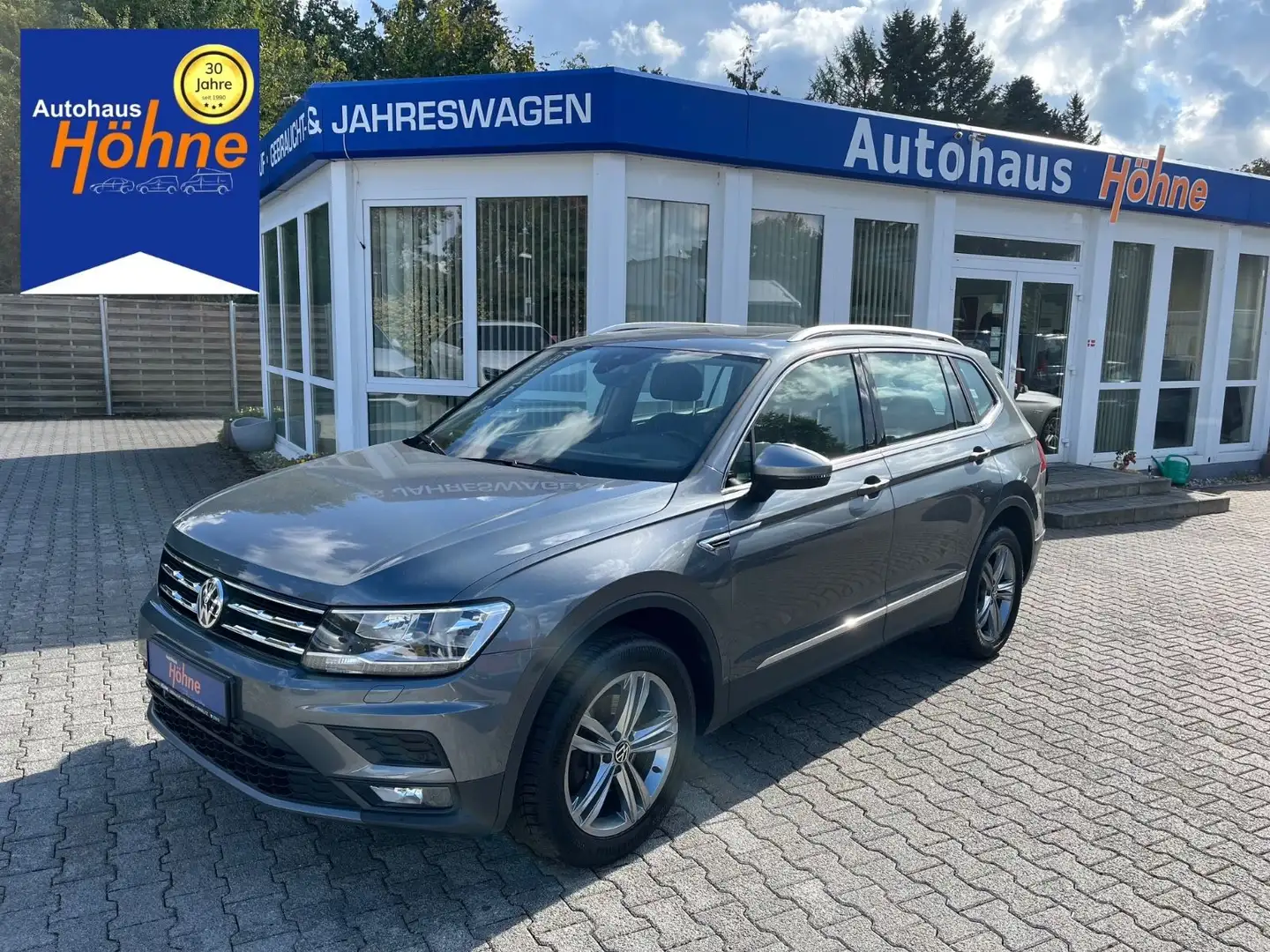 Volkswagen Tiguan Allspace 1.5 TSI Comfortline-AHK-PanoDach Gris - 1