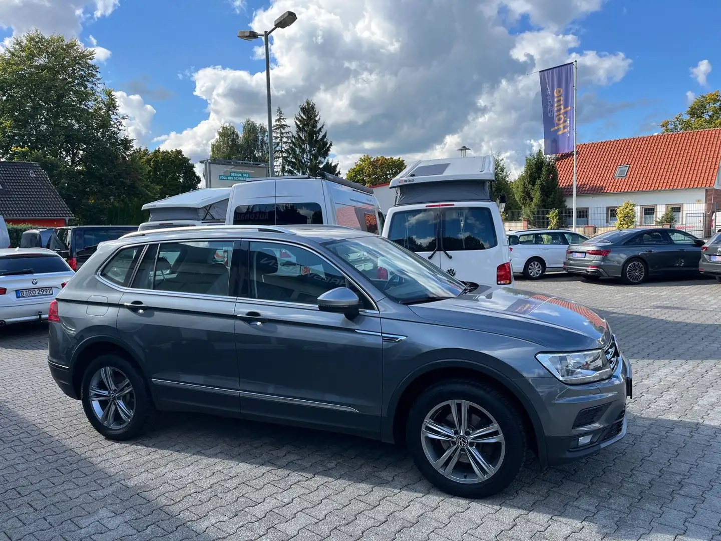 Volkswagen Tiguan Allspace 1.5 TSI Comfortline-AHK-PanoDach Gris - 2
