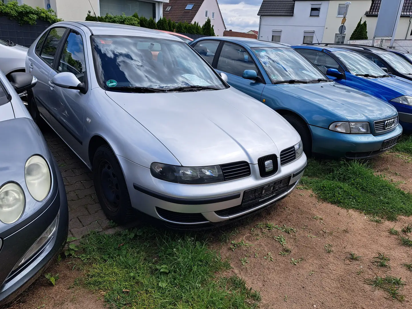 SEAT Leon * Tüv 10/2026 - Klimaanlage * Silber - 2