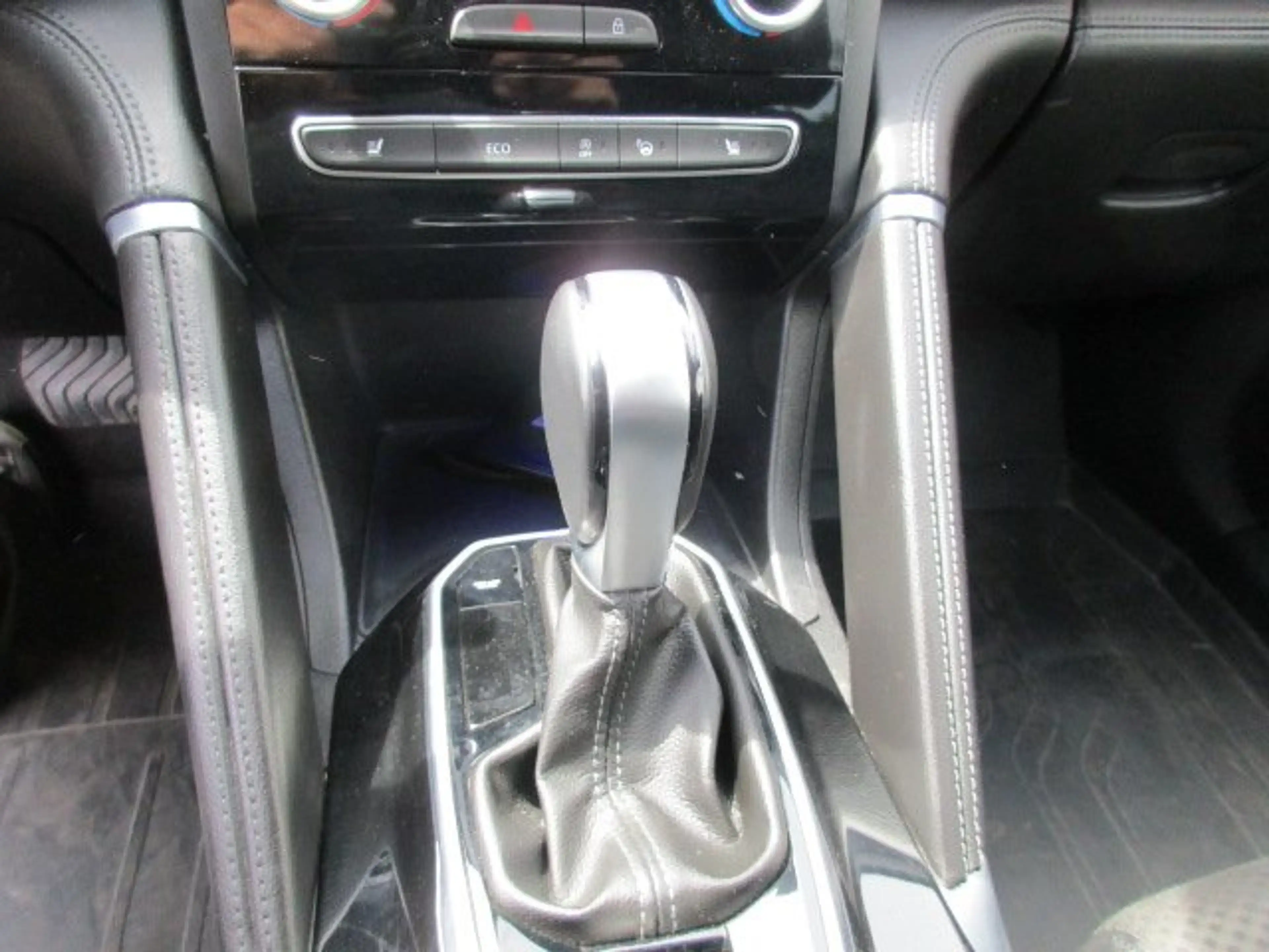 Renault Koleos Intens 4x4 Allrad Navi Klima Kamera El. Heckklappe — photo 9