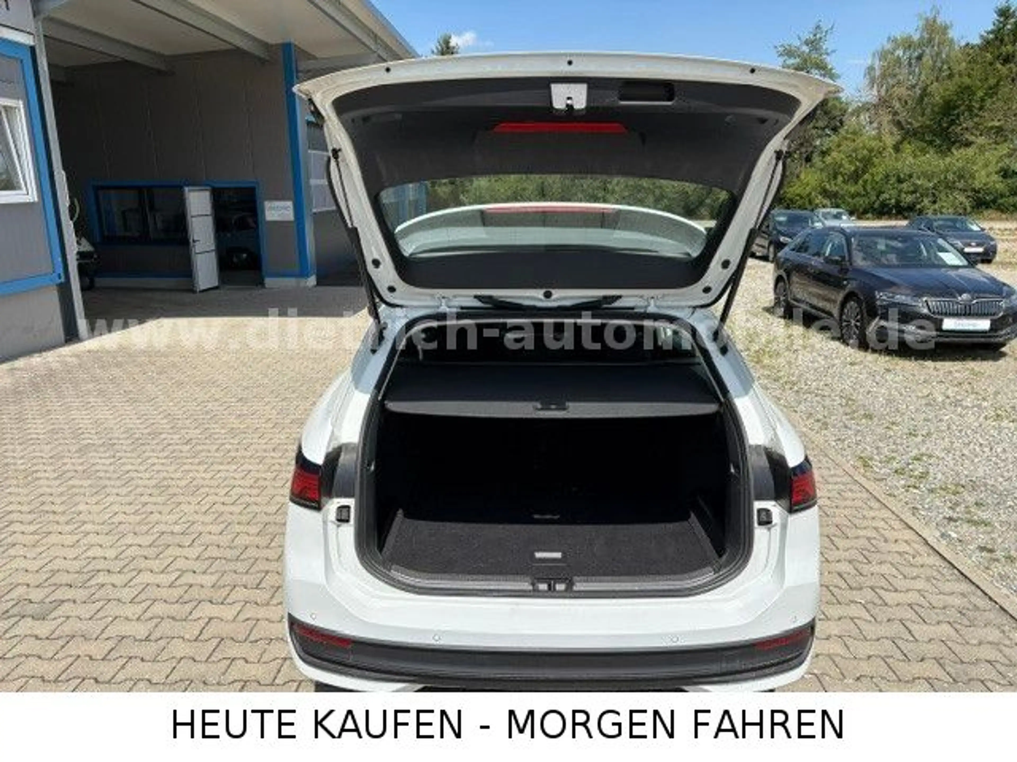Volkswagen Passat VARIANT 1,5 eTSi DSG SHZ KAMERA PDC ACC — photo 9