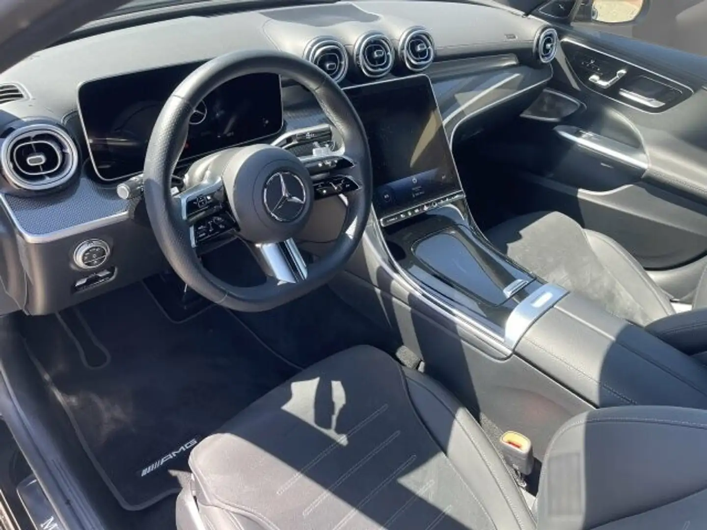 Mercedes-Benz C 300 T 4Matic AMG Line +Avantgarde+LED+Wide+360 Zwart - 2