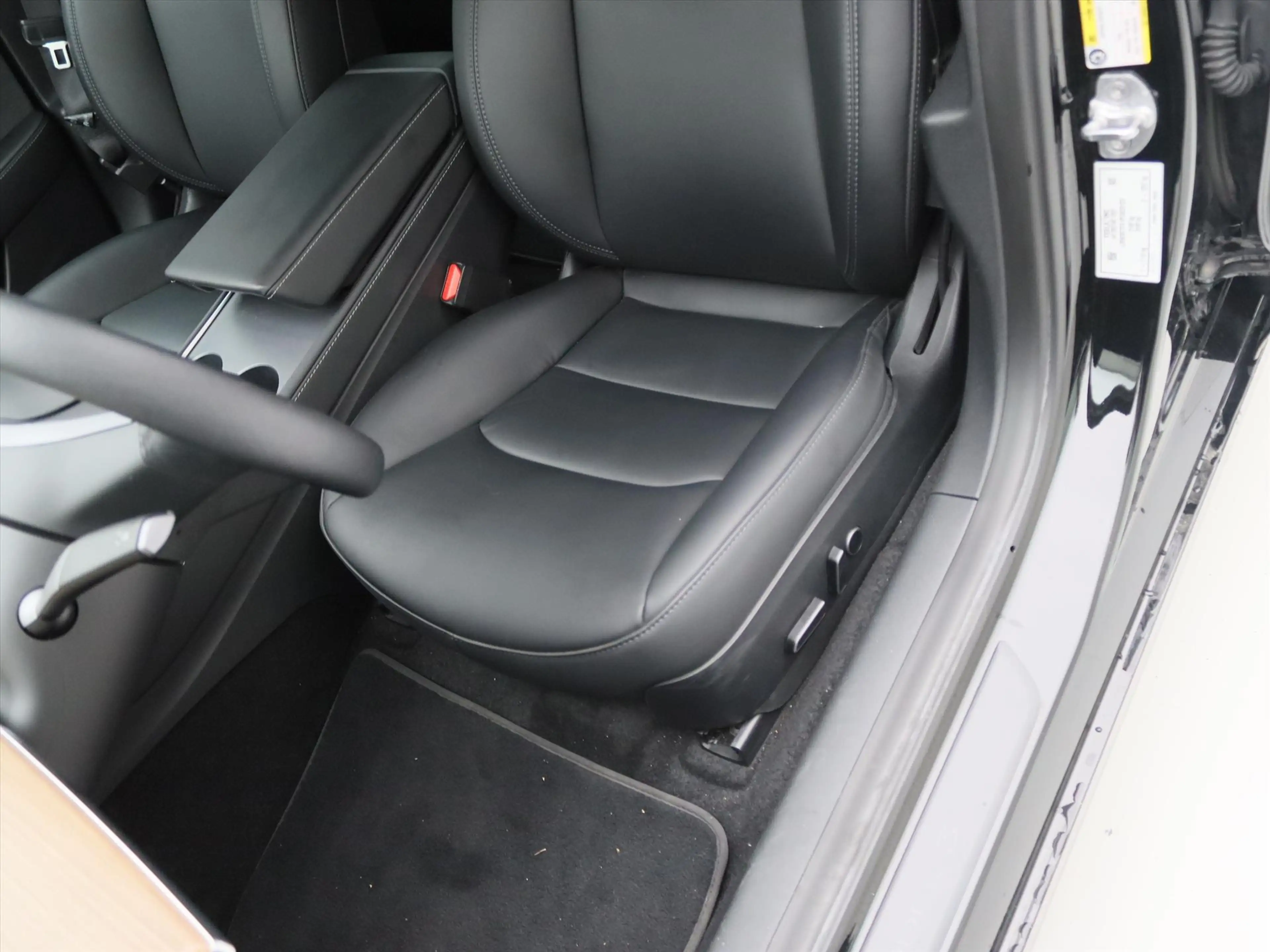 Tesla Model 3 Standard RWD Plus UPGRADE 93.7% SoH [ TREKHAAK+LFP — photo 19