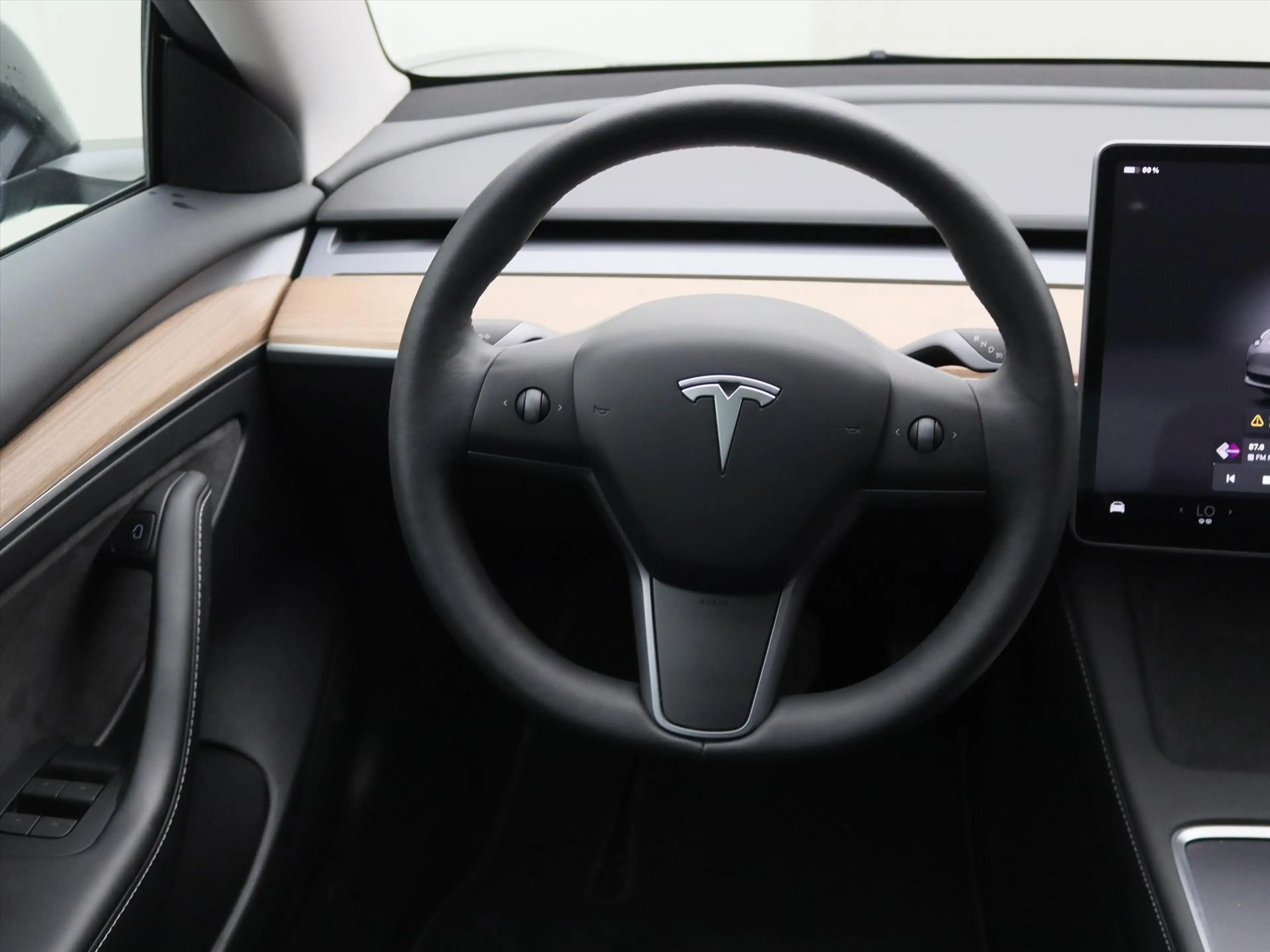 Tesla Model 3 Standard RWD Plus UPGRADE 93.7% SoH [ TREKHAAK+LFP — photo 21