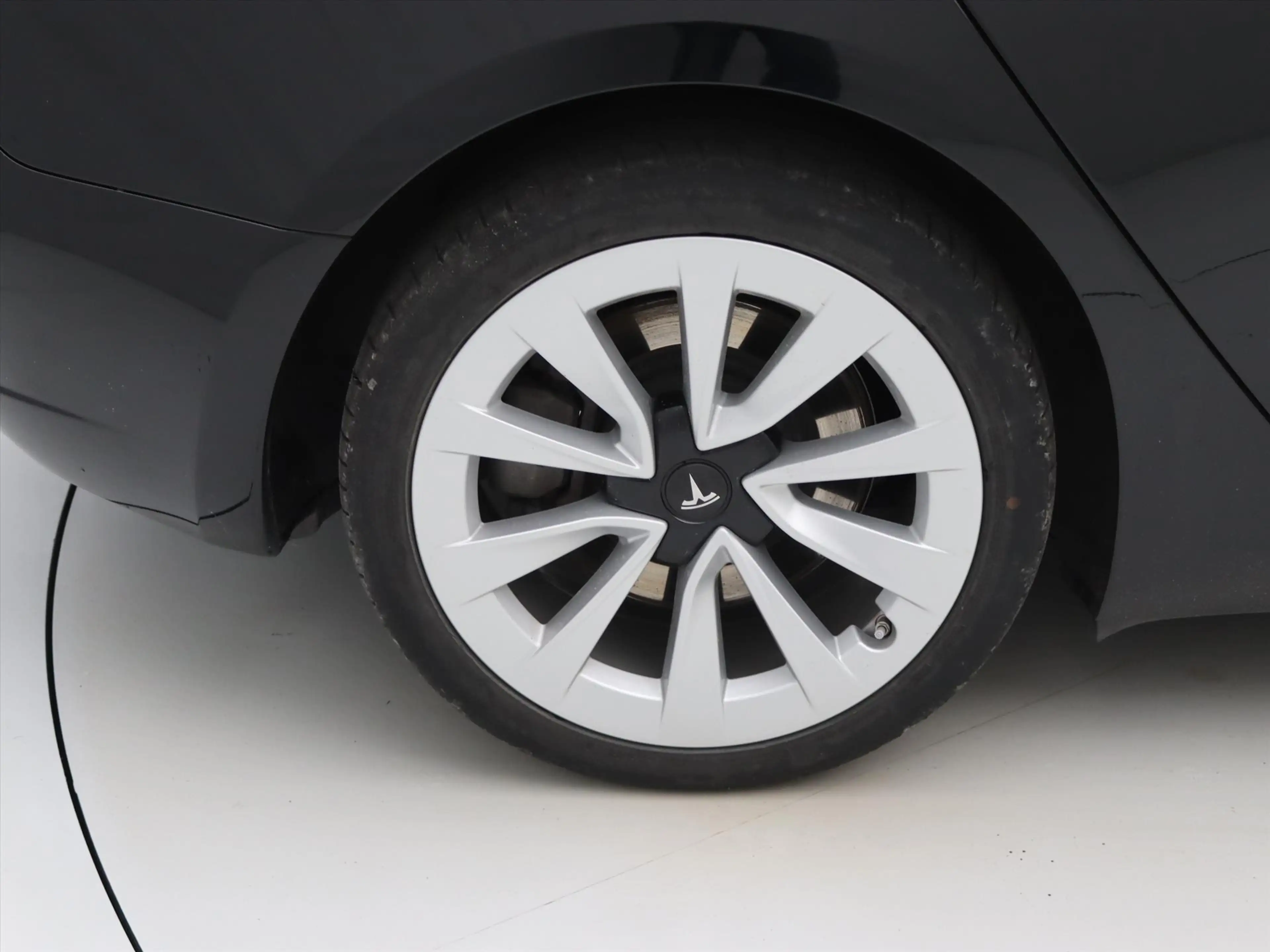 Tesla Model 3 Standard RWD Plus UPGRADE 93.7% SoH [ TREKHAAK+LFP — photo 12