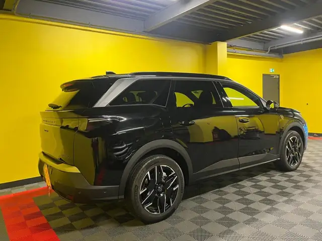 Peugeot 5008 view 8