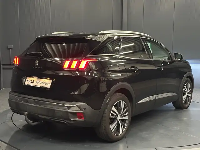 Peugeot 3008 view 5