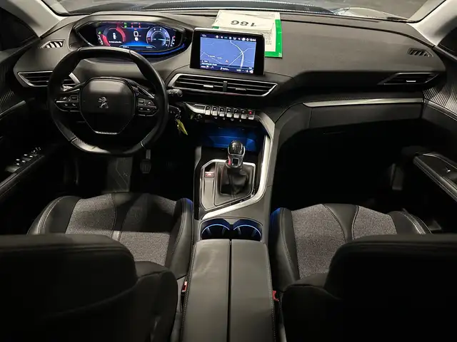 Peugeot 3008 view 12
