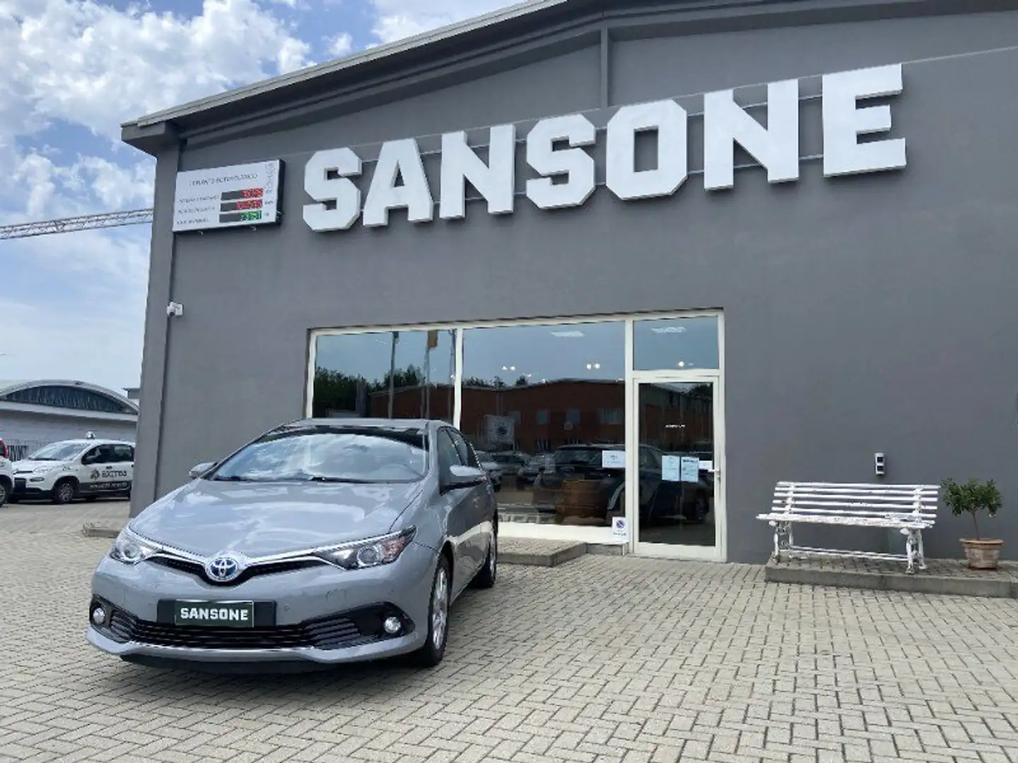 Toyota Auris Auris 1.8 Hybrid Active Grigio - 1