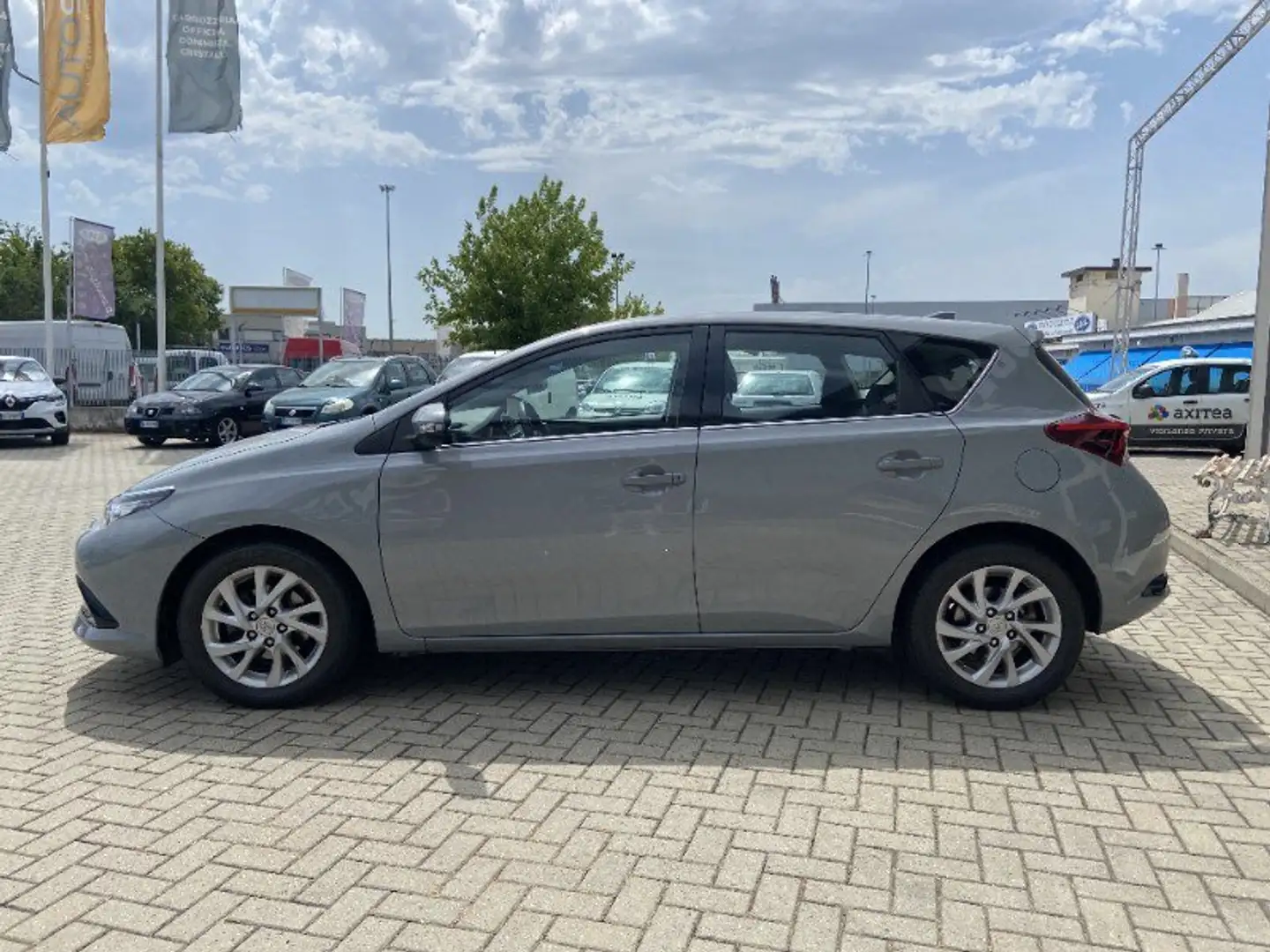 Toyota Auris Auris 1.8 Hybrid Active Grigio - 2