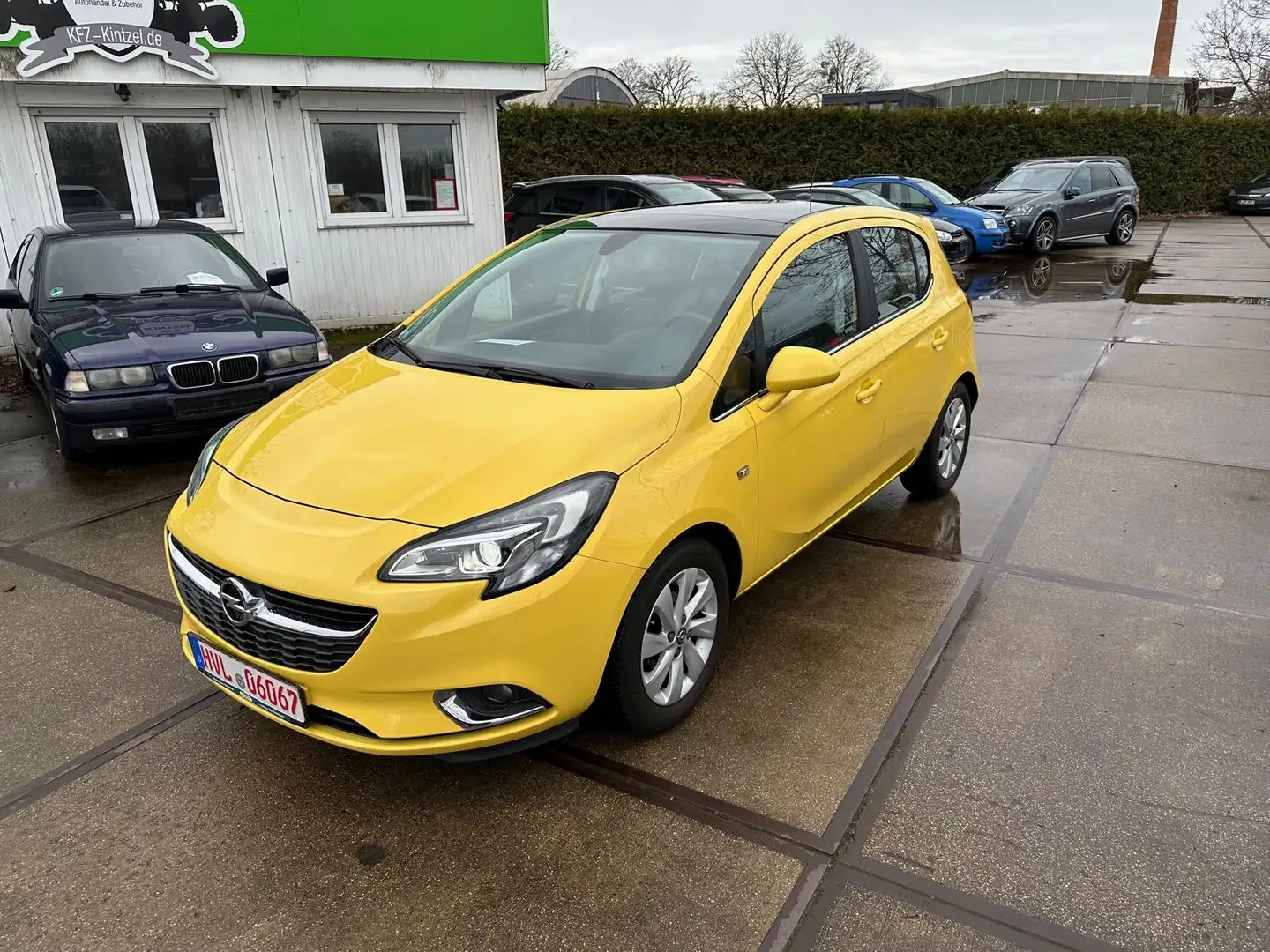 Opel Corsa E Innovation ecoFlex Yellow - 1