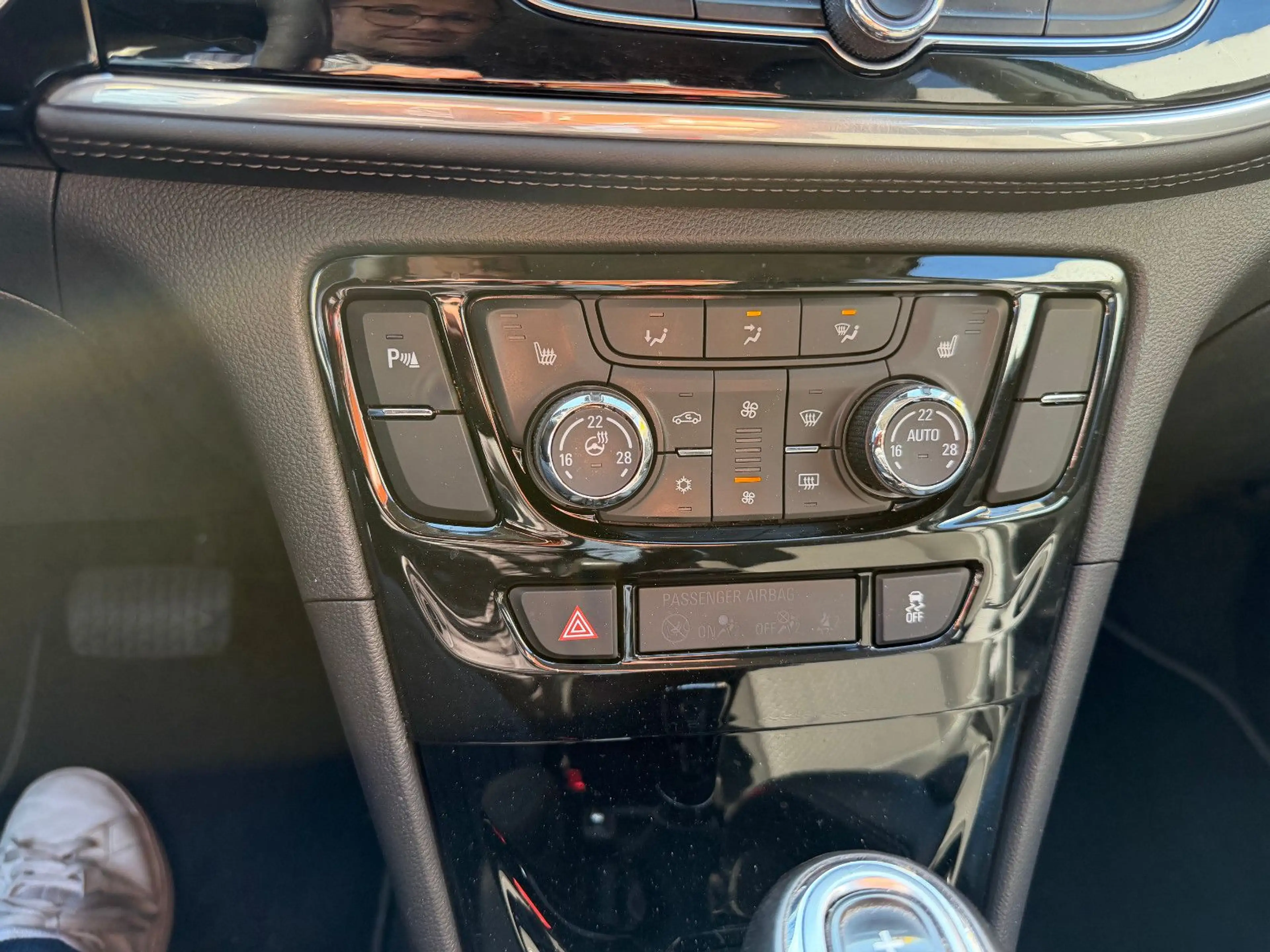 Opel Mokka X Innovation — photo 9