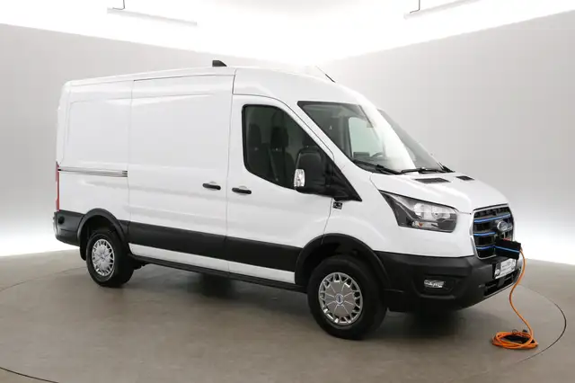 Ford E-Transit view 6