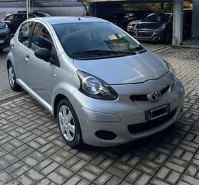 Aygo 1.0 12V VVT-i 5 porte Sol Connect
