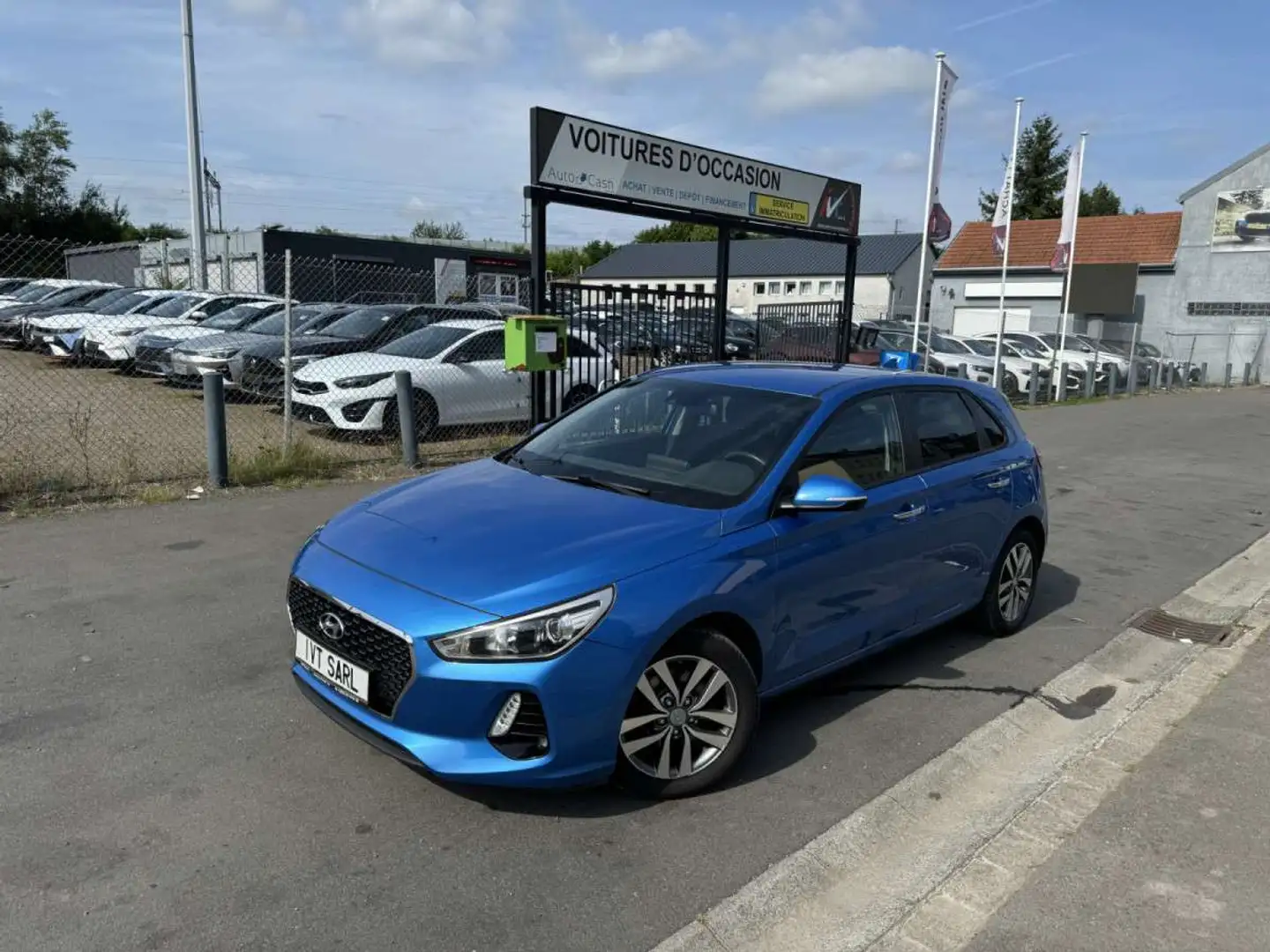 Hyundai i30 1.4 Trend 140 Auto. Bleu - 1