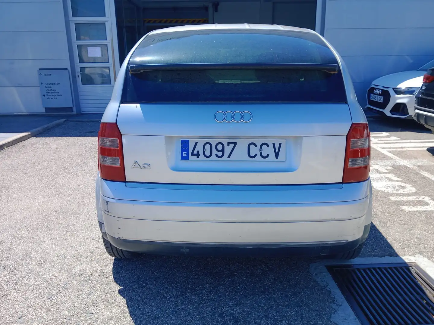 Audi A2 A2 1.4TDI Stříbrná - 2