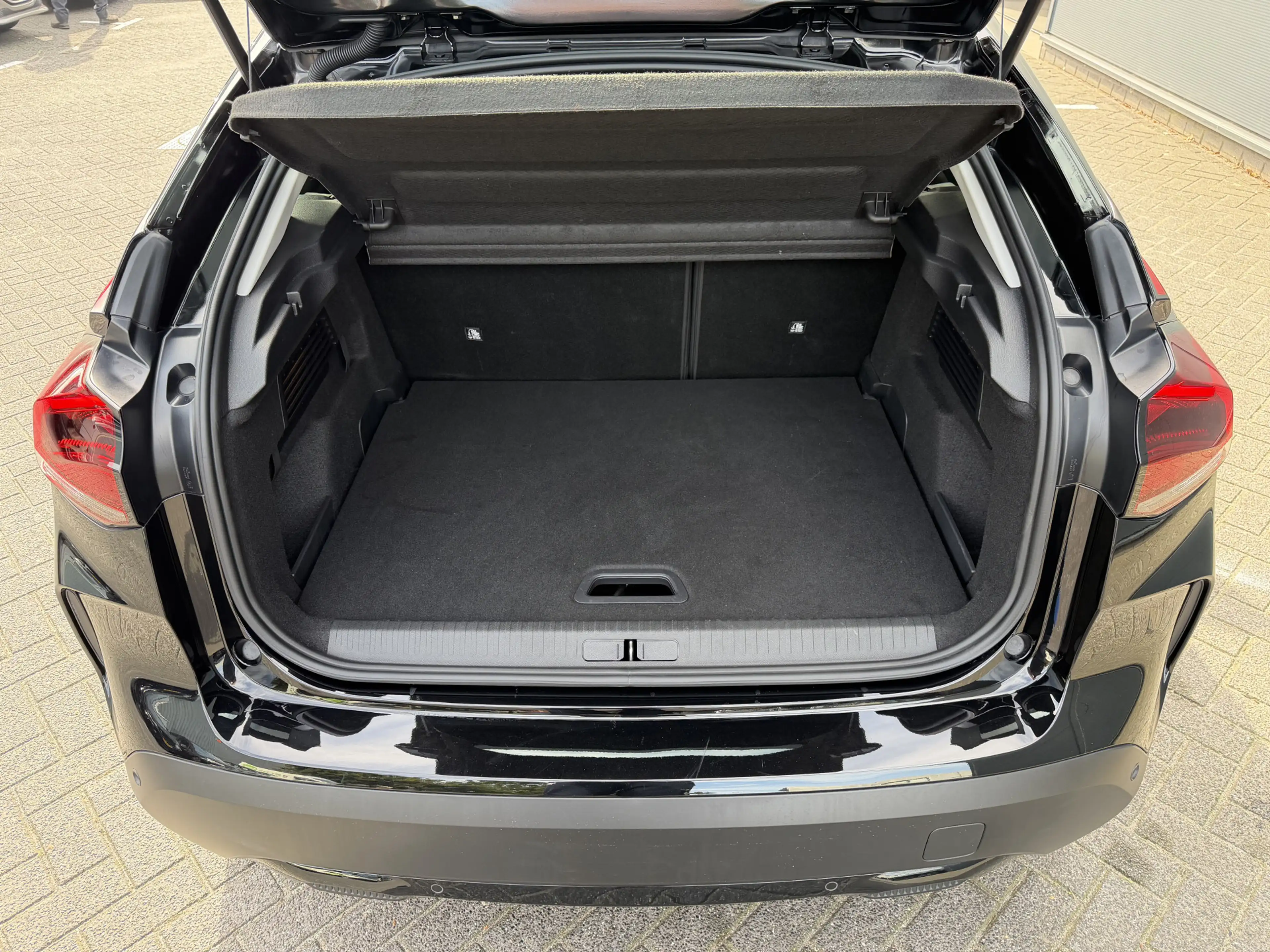 Citroen E-C4 Electric You 50 kWh (Camera - LED - Navigatie via APP - Com — photo 10