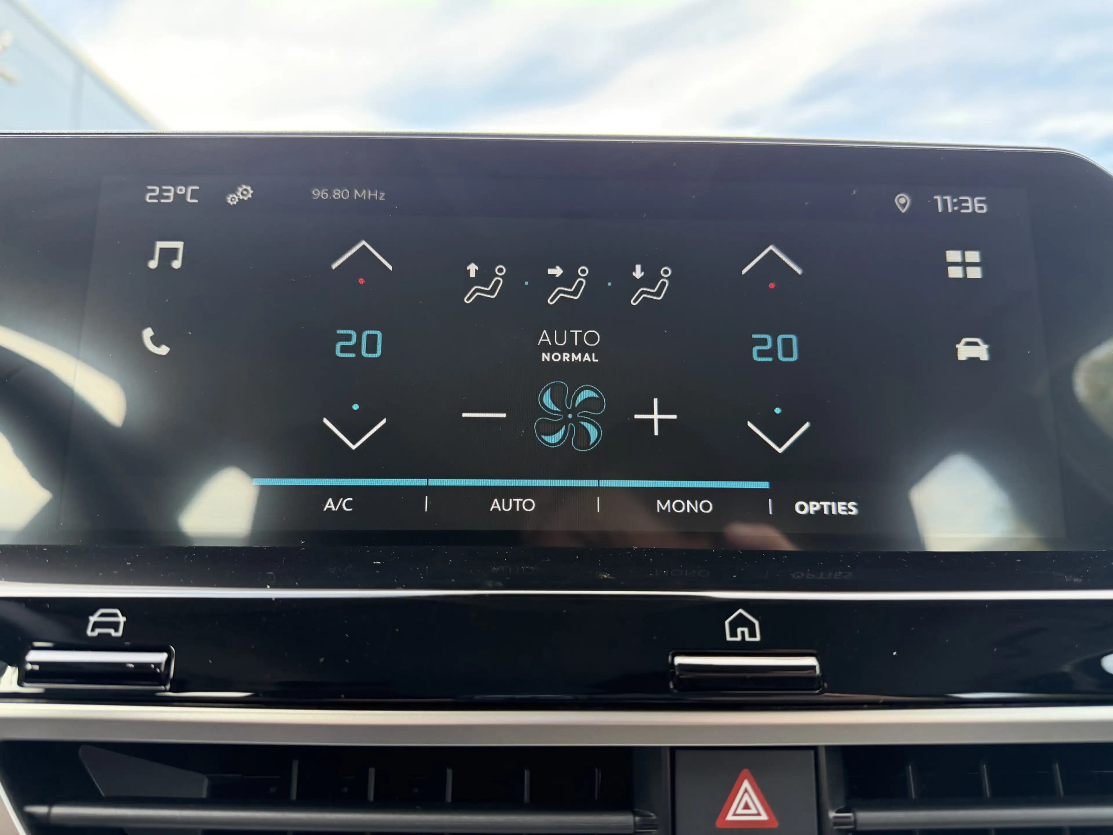 Citroen E-C4 Electric You 50 kWh (Camera - LED - Navigatie via APP - Com — photo 21
