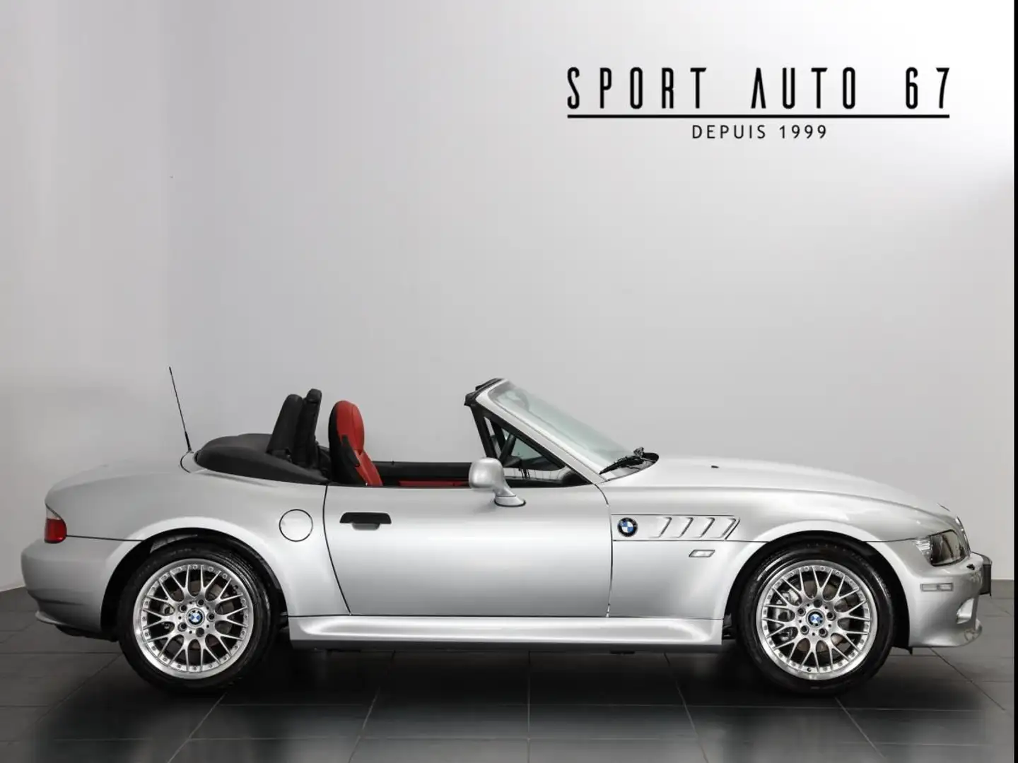BMW Z3 ROADSTER 2,2L PHASE II 6 cylindres en ligne 2.2 L Grijs - 2