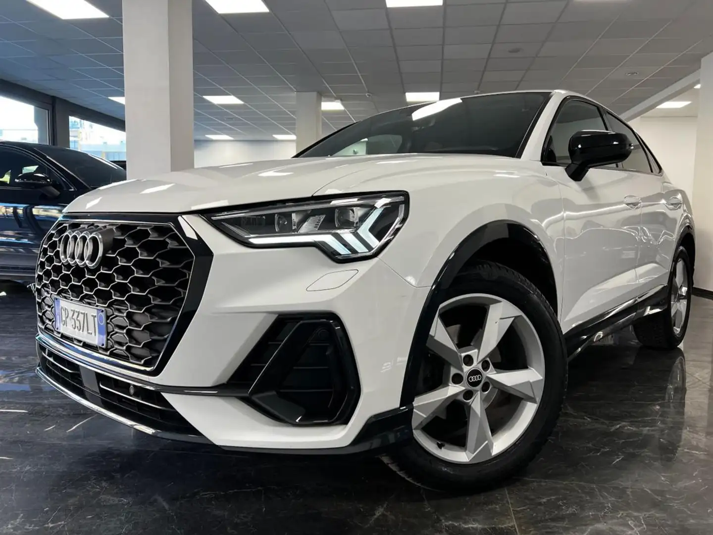 Audi Q3 SPB 35 TFSI S tronic Business Advanced Black Line Bianco - 1