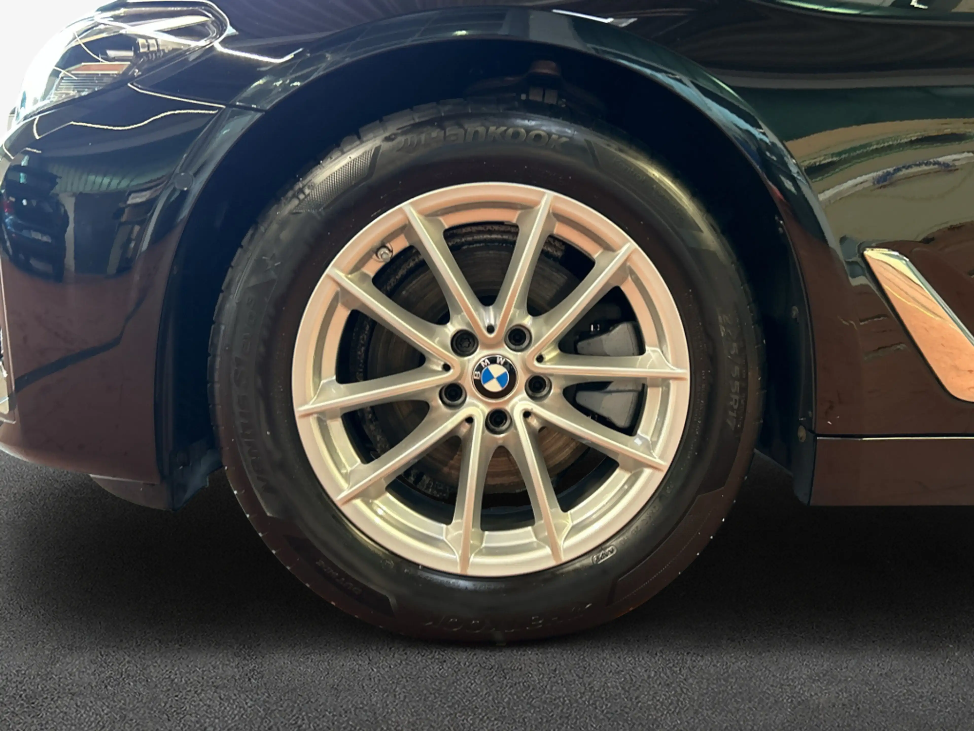 BMW 520 d xDrive Touring Aut. *AHK* — photo 8