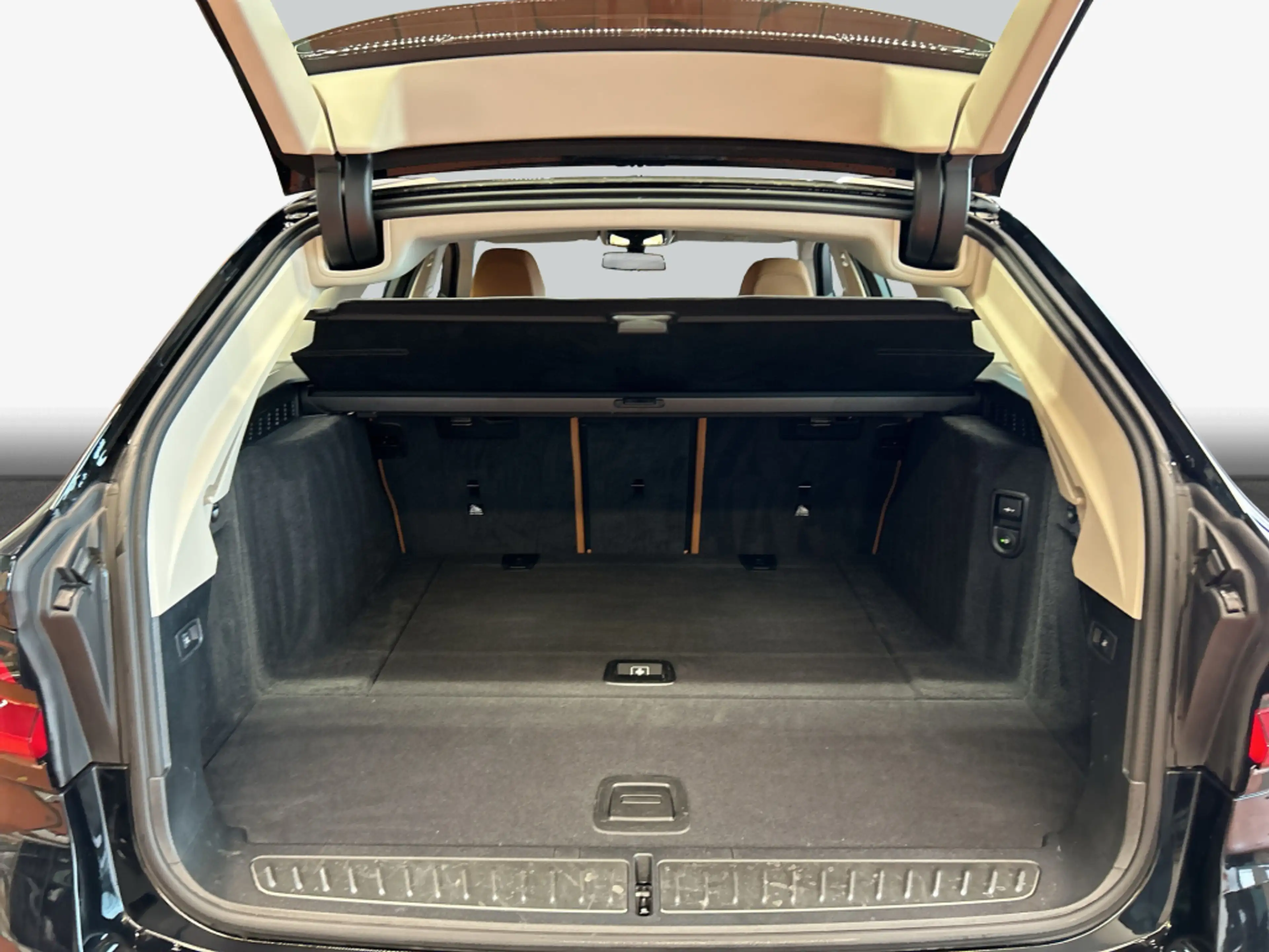 BMW 520 d xDrive Touring Aut. *AHK* — photo 10
