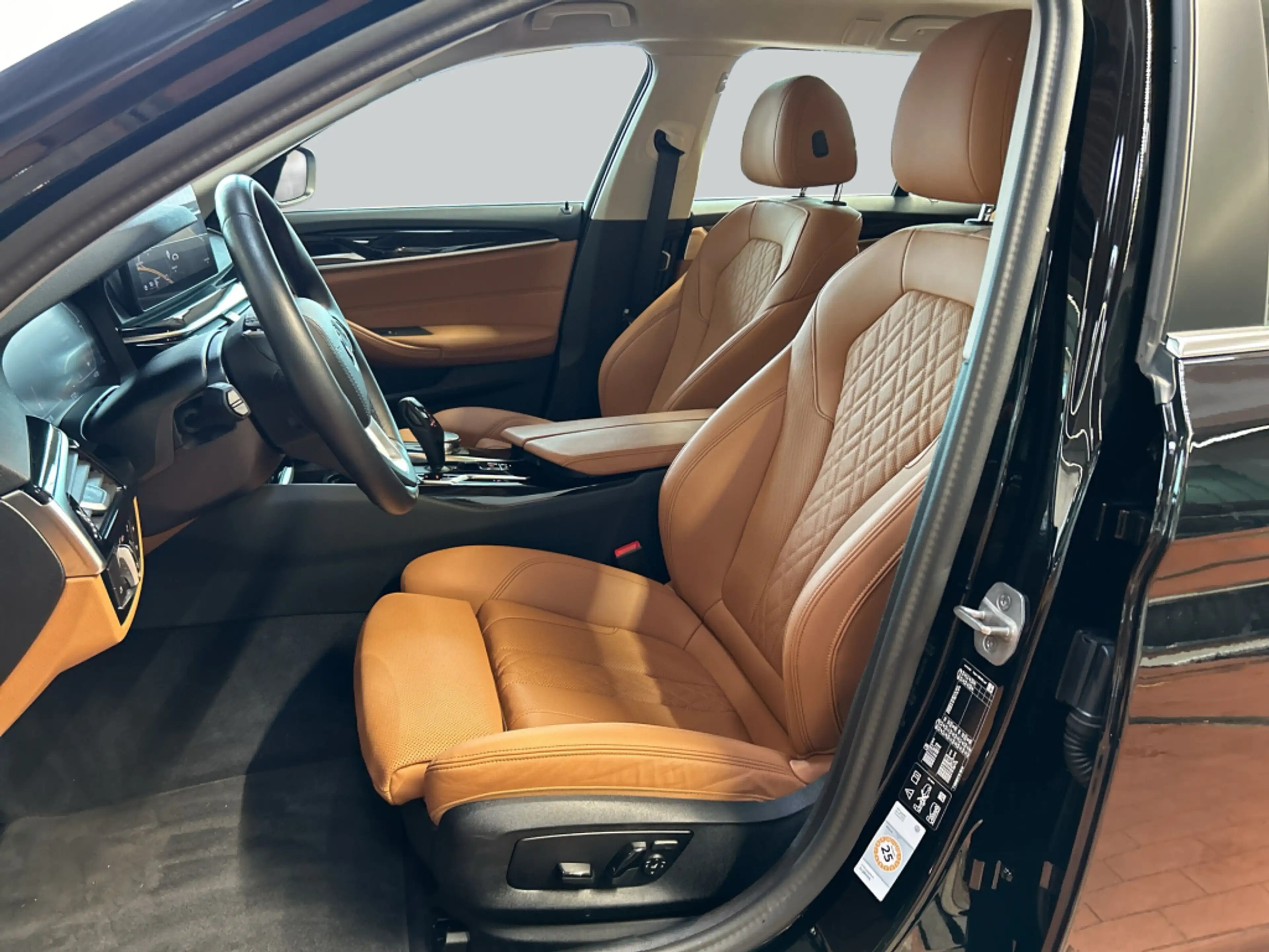 BMW 520 d xDrive Touring Aut. *AHK* — photo 12