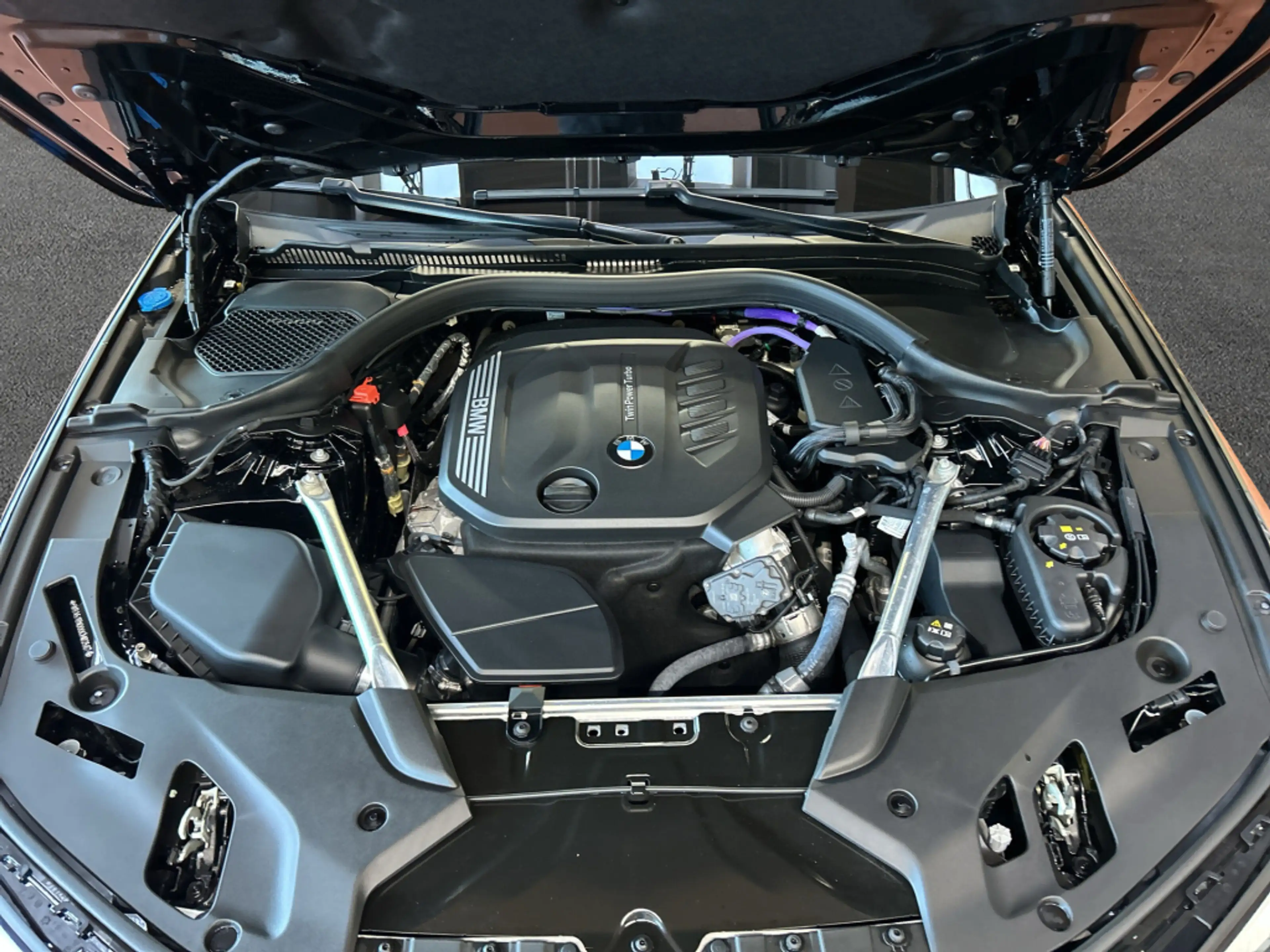 BMW 520 d xDrive Touring Aut. *AHK* — photo 9