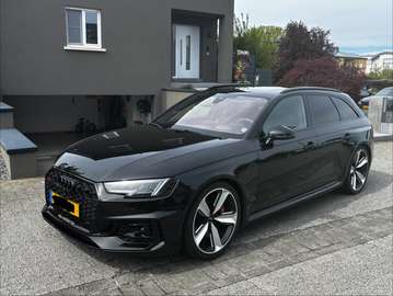 Avant quattro tiptronic